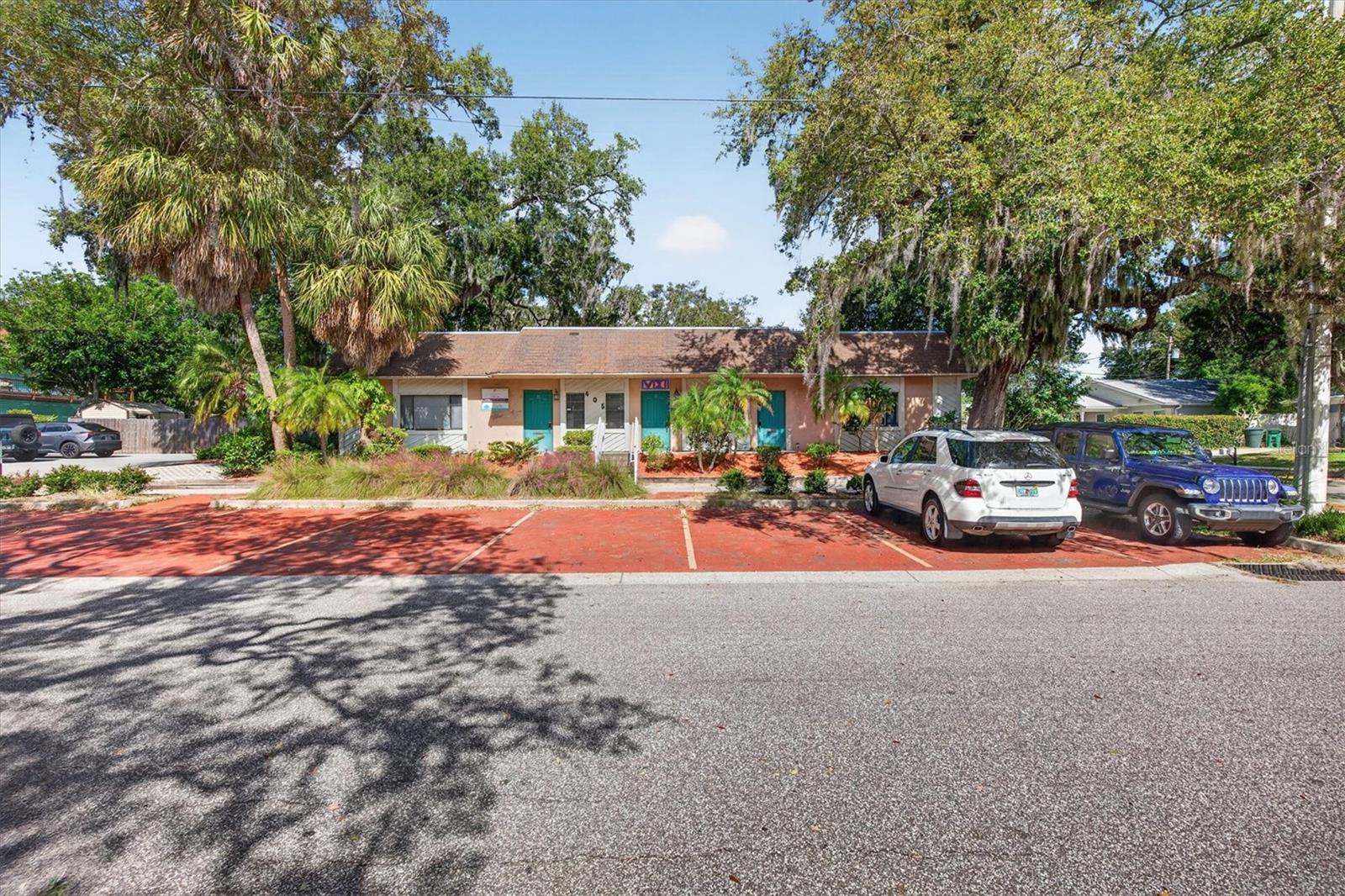 405 2ND ST S - Photo 1