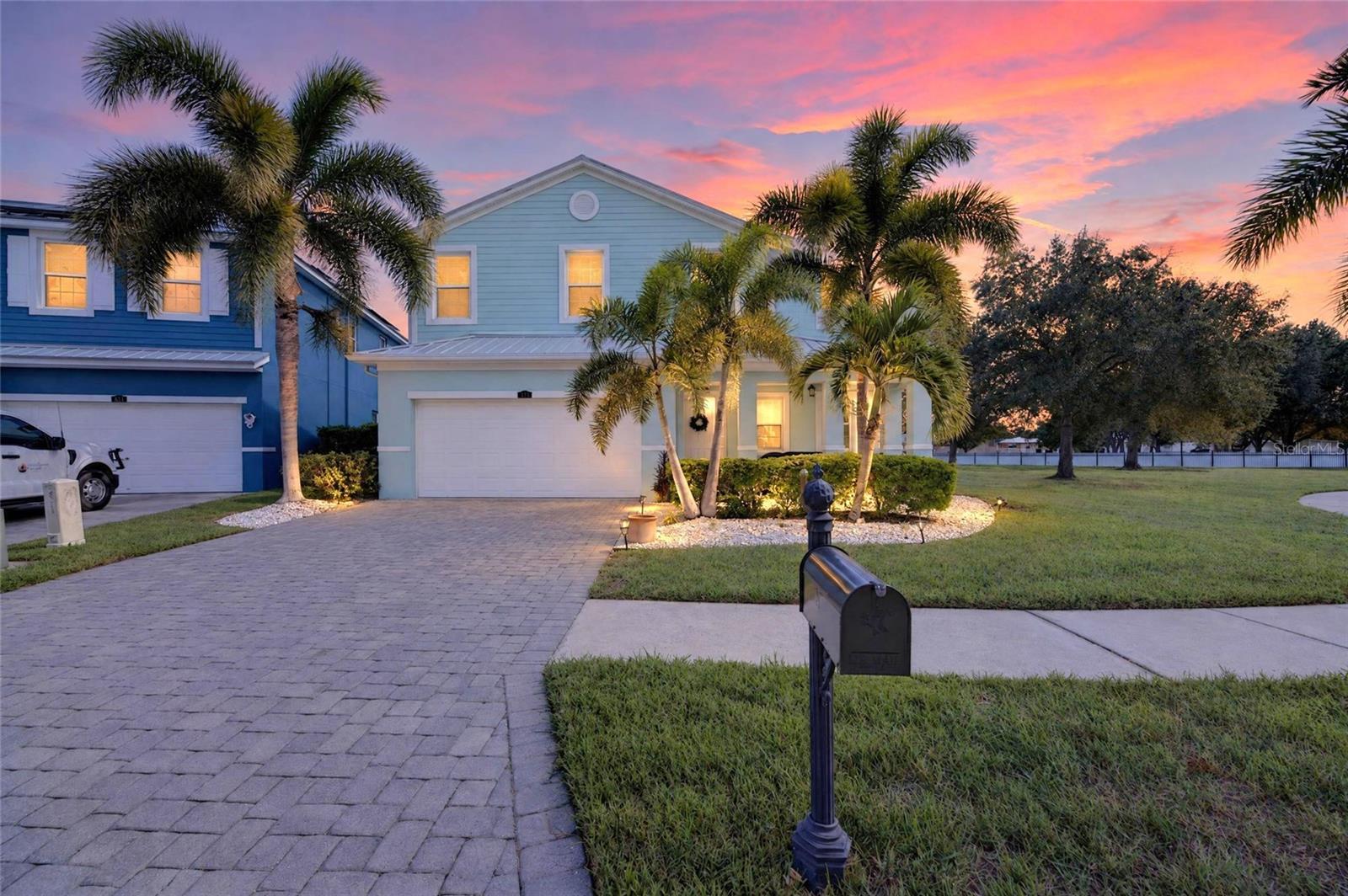 449 BAHAMA GRANDE BLVD - Photo 1