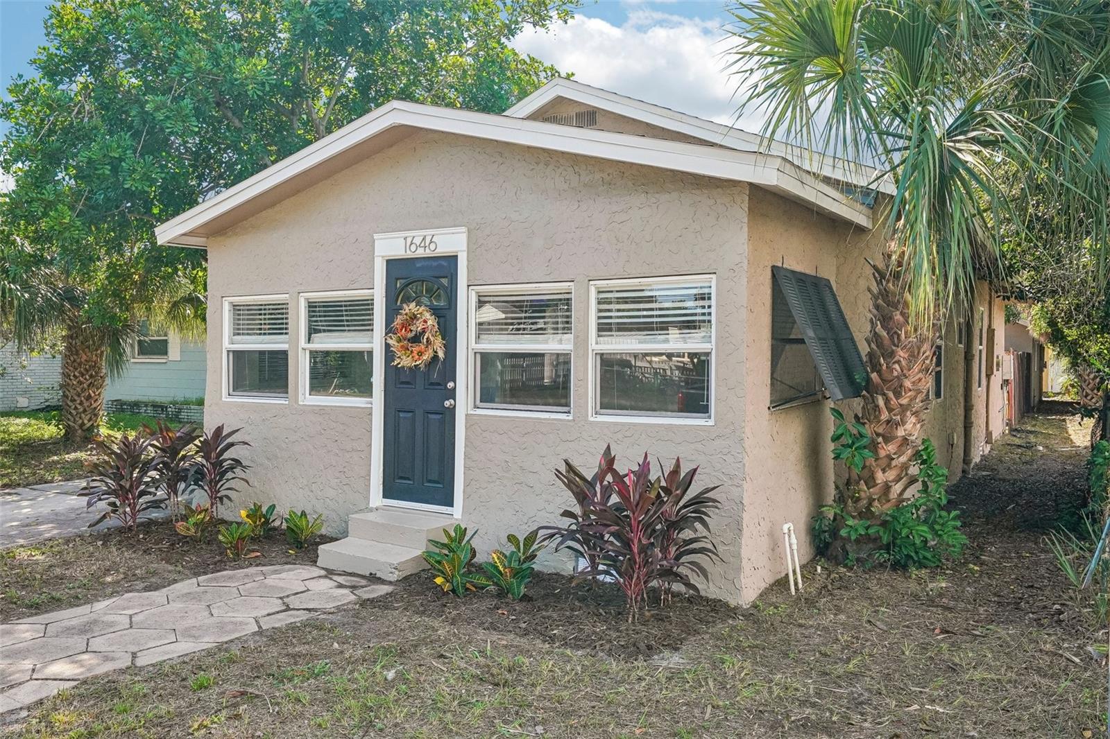 1646 28TH AVE N - Photo 1