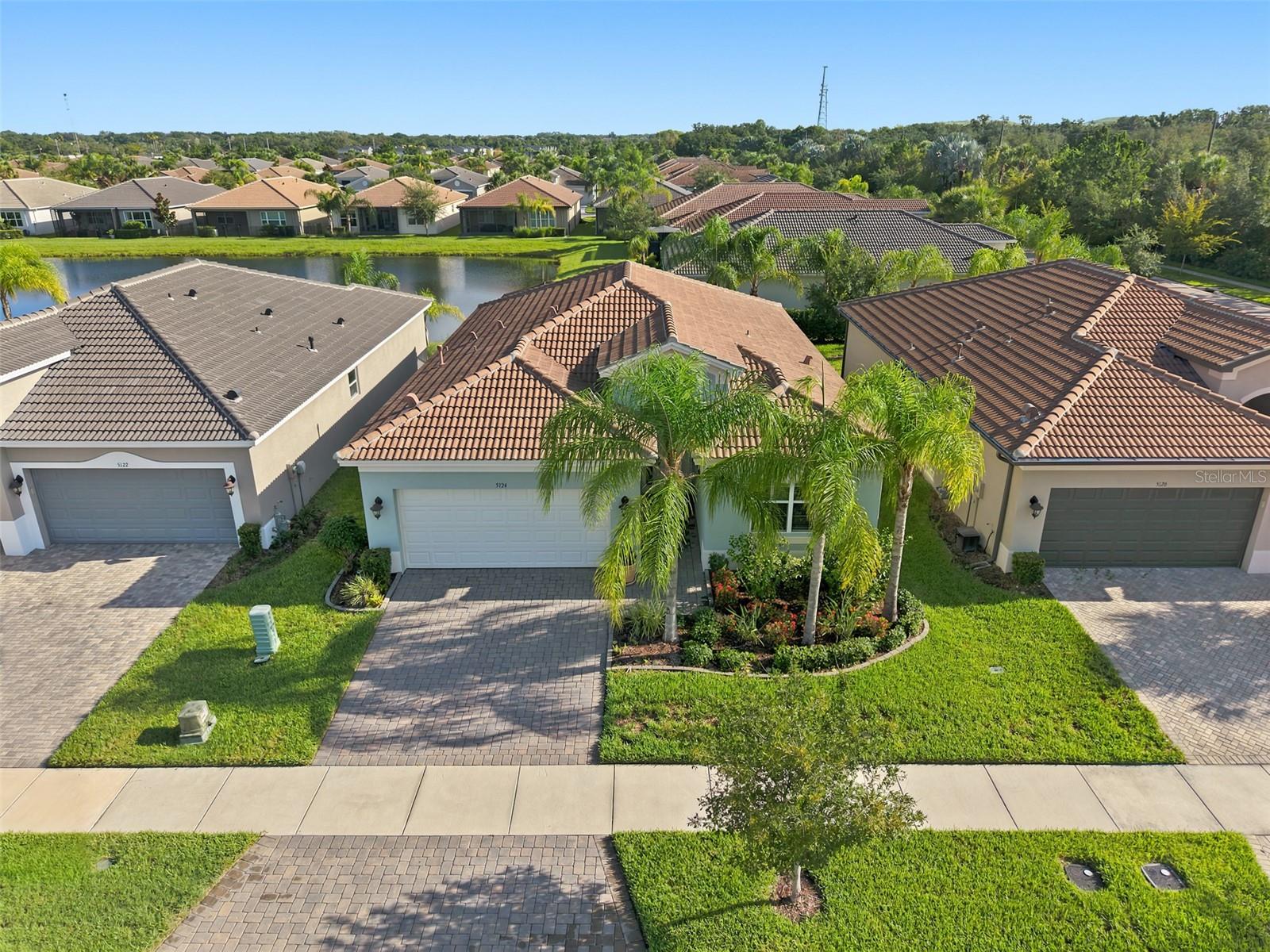 5124 HIGHLAND POINTE CT - Photo 1