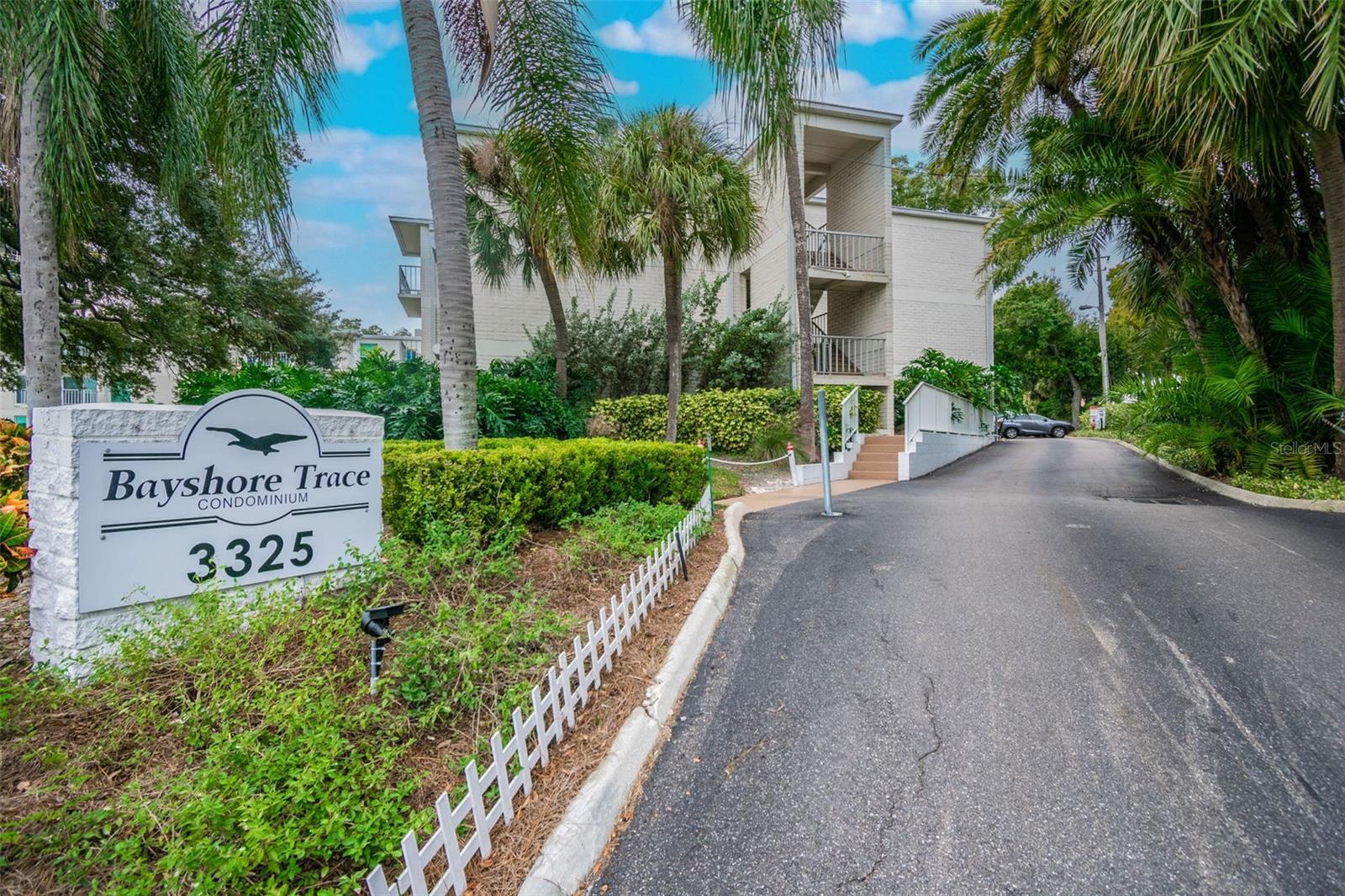 3325 BAYSHORE BLVD #B37 - Photo 1