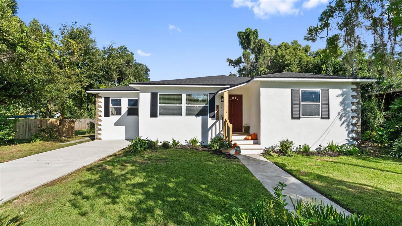 13750 13TH ST - Photo 1