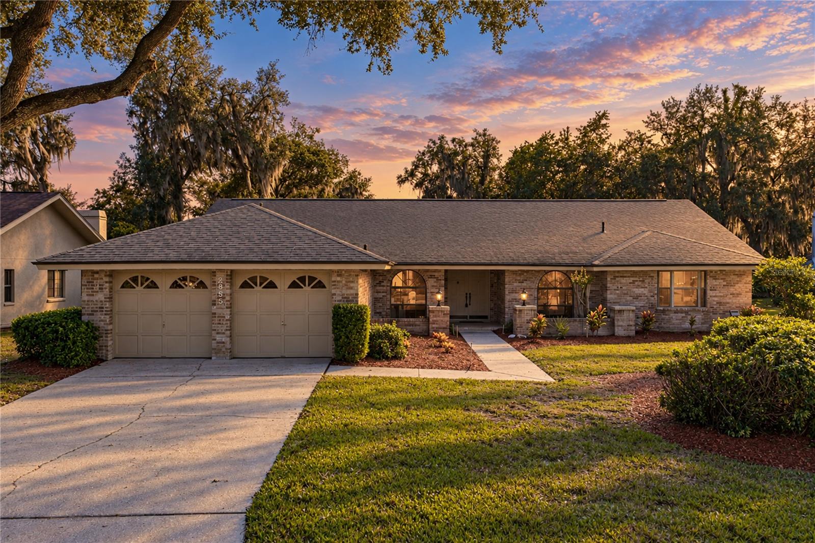 2855 HAMMOCK DR - Photo 1