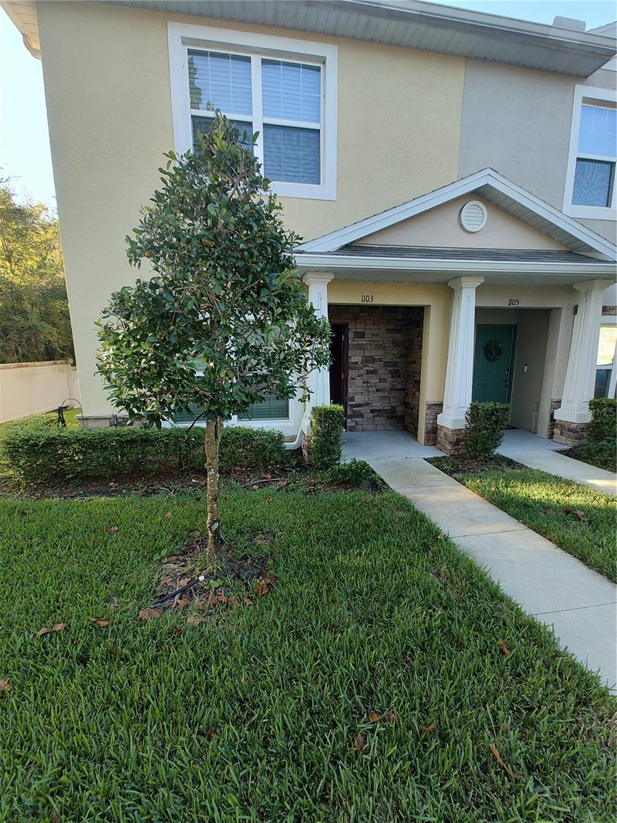 1103 HILLHURST DR - Photo 1