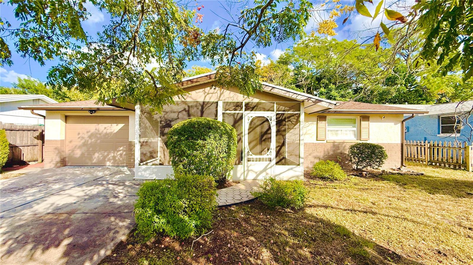 10920 STAMFORD DR - Photo 1