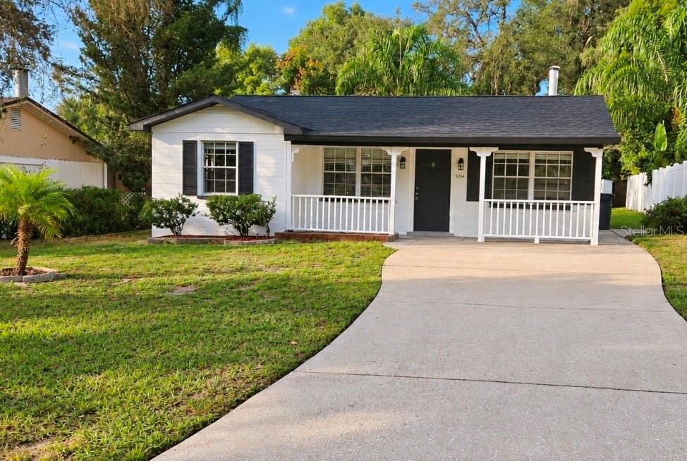 9314 N EDISON AVE - Photo 1