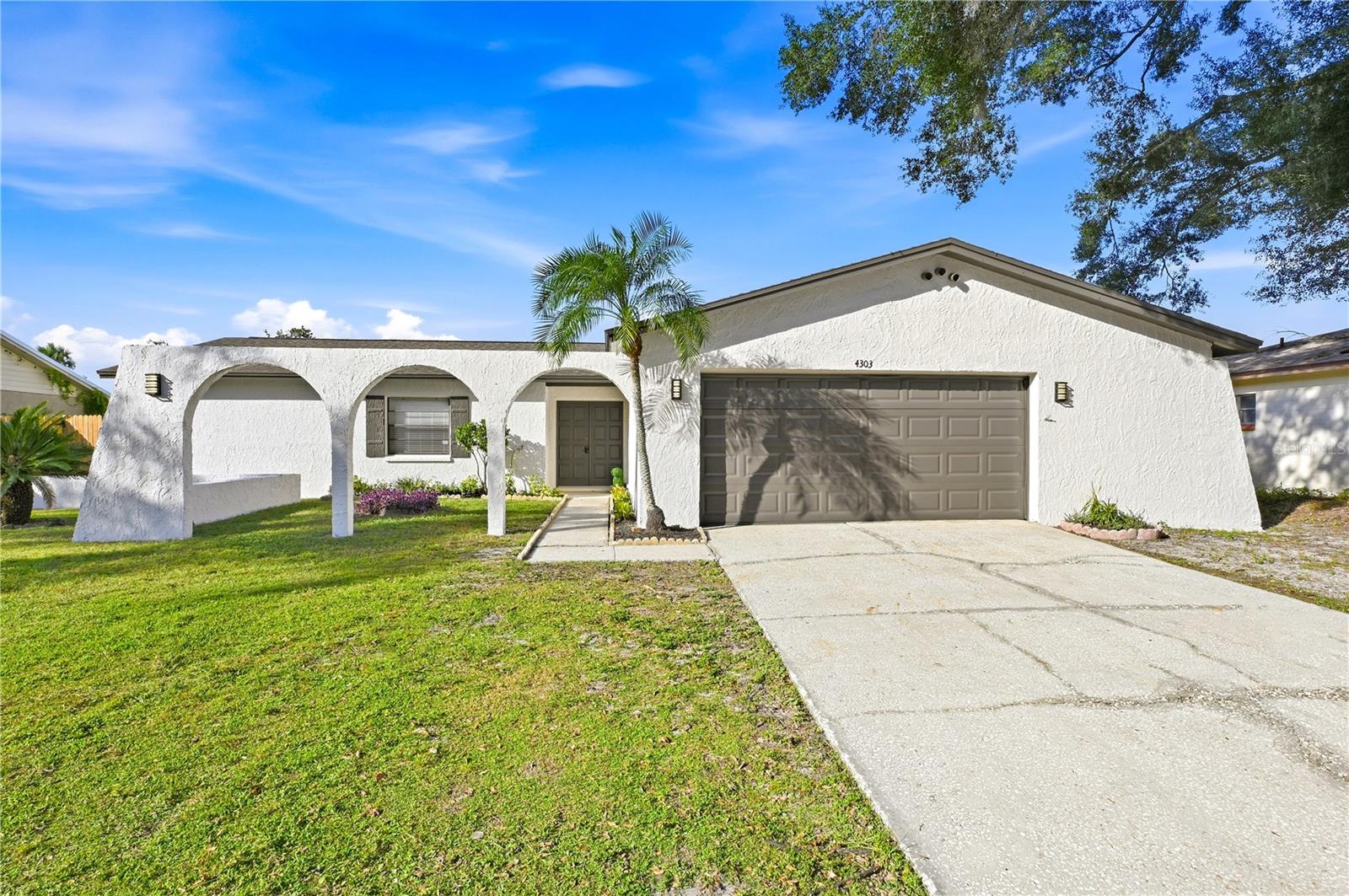 4303 HOLLOW HILL DR - Photo 1