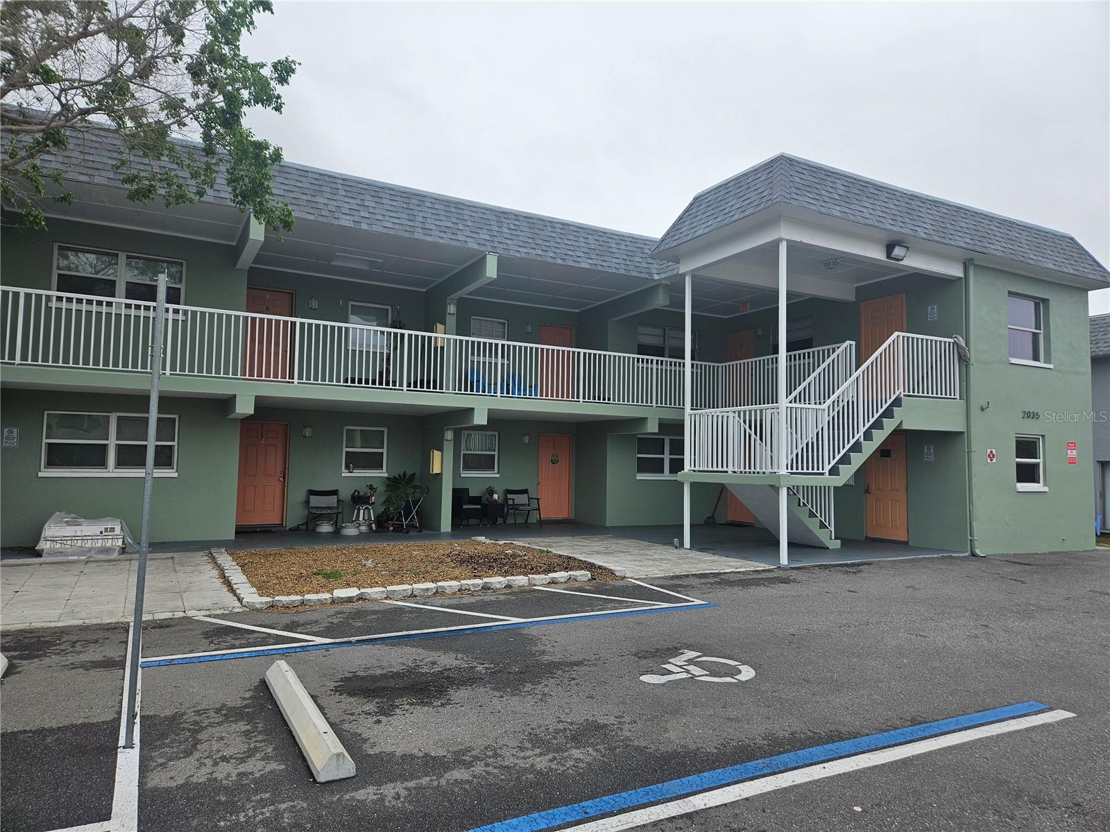 2035 ALPINE RD #4 - Photo 1