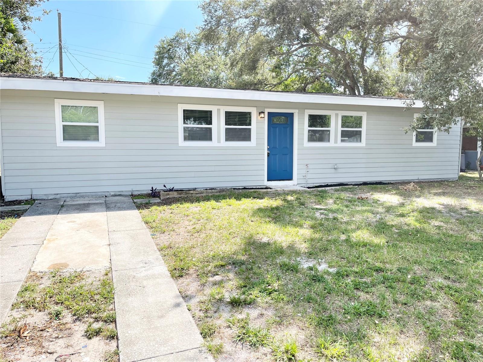 4408 W WALLACE AVE - Photo 1