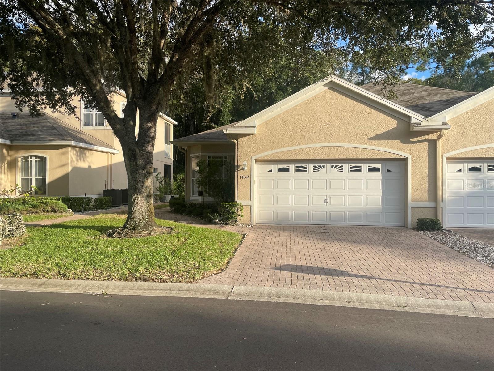 7432 WIMPOLE DR - Photo 1