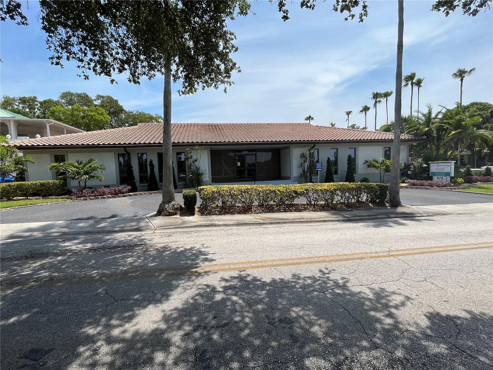 Property at 609 INDIAN ROCKS RD, Belleair