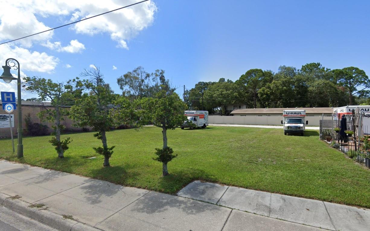 101 CLEARWATER-LARGO RD - Photo 1