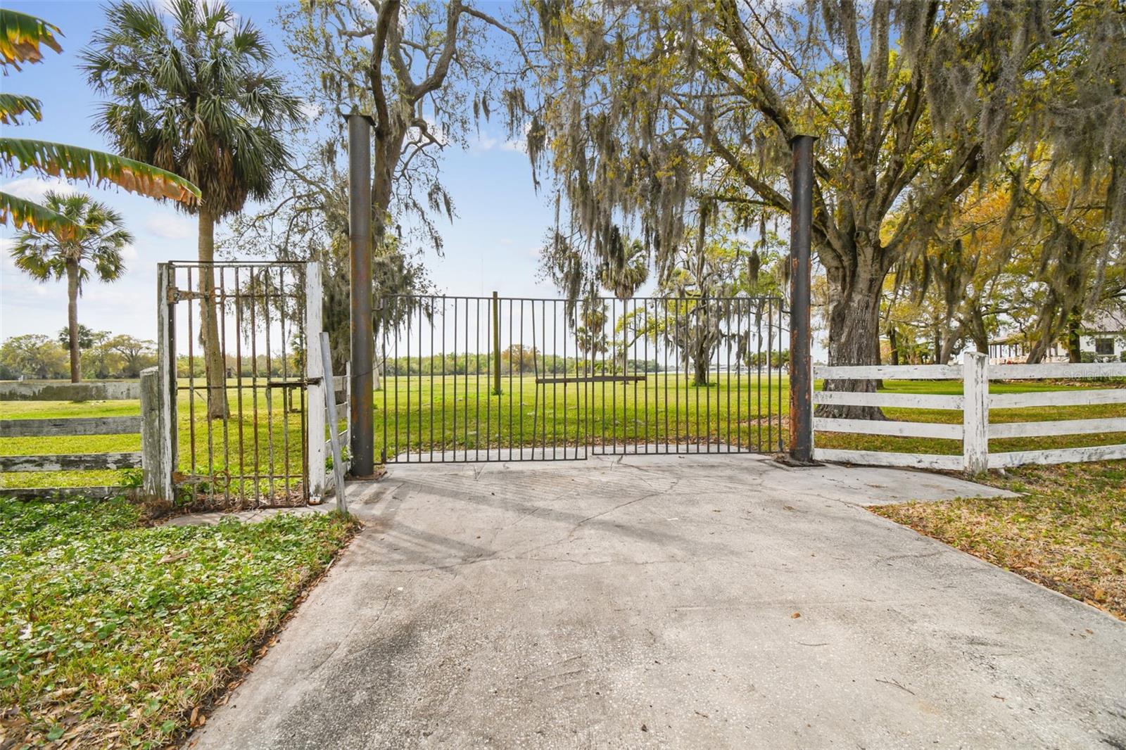 KIBLER LN - Photo 1