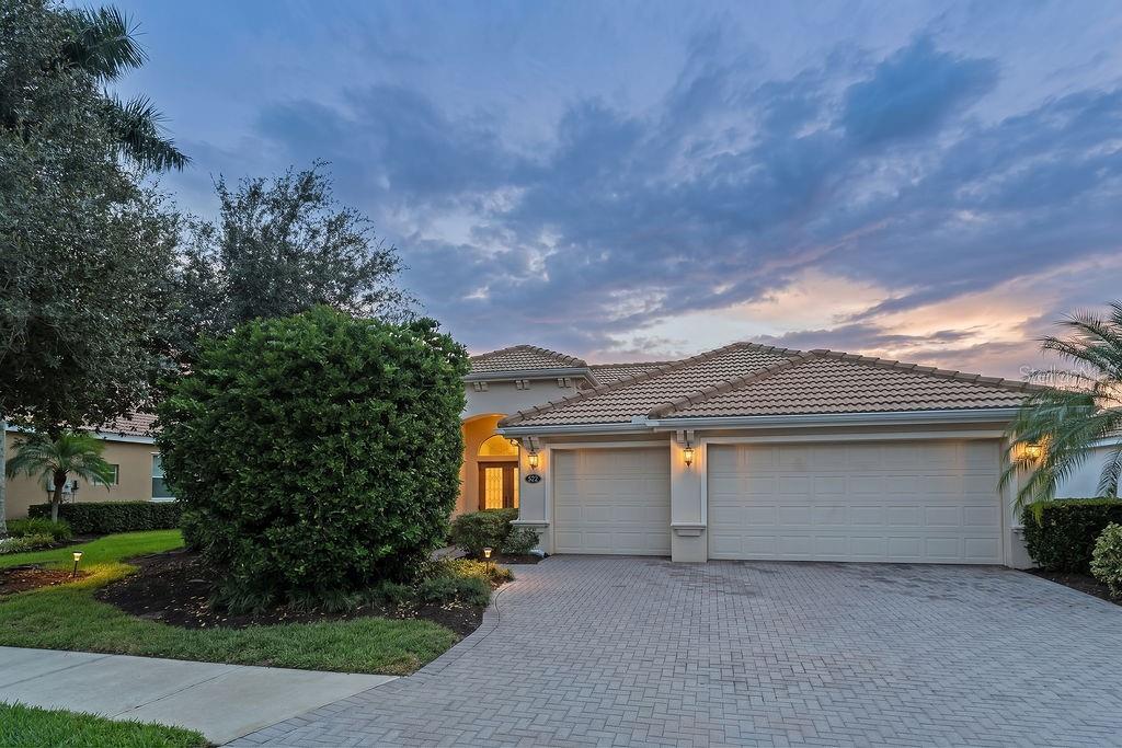 522 RIVER CRANE ST - Photo 1