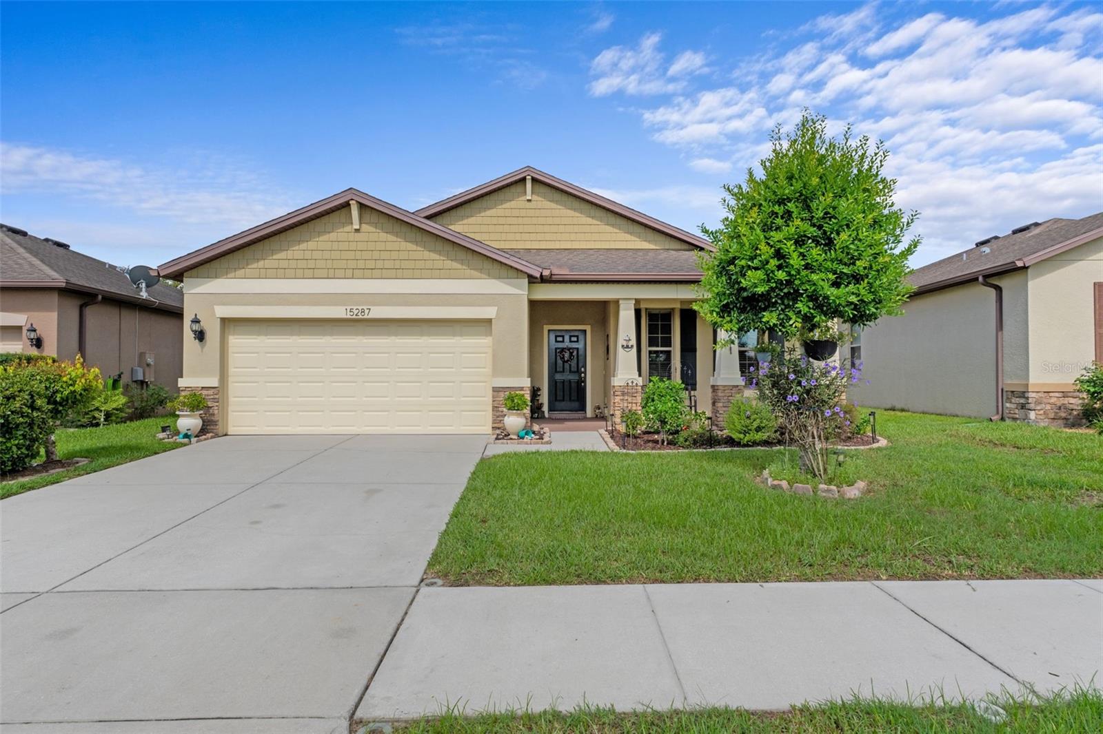 15287 STONE HOUSE DR - Photo 1