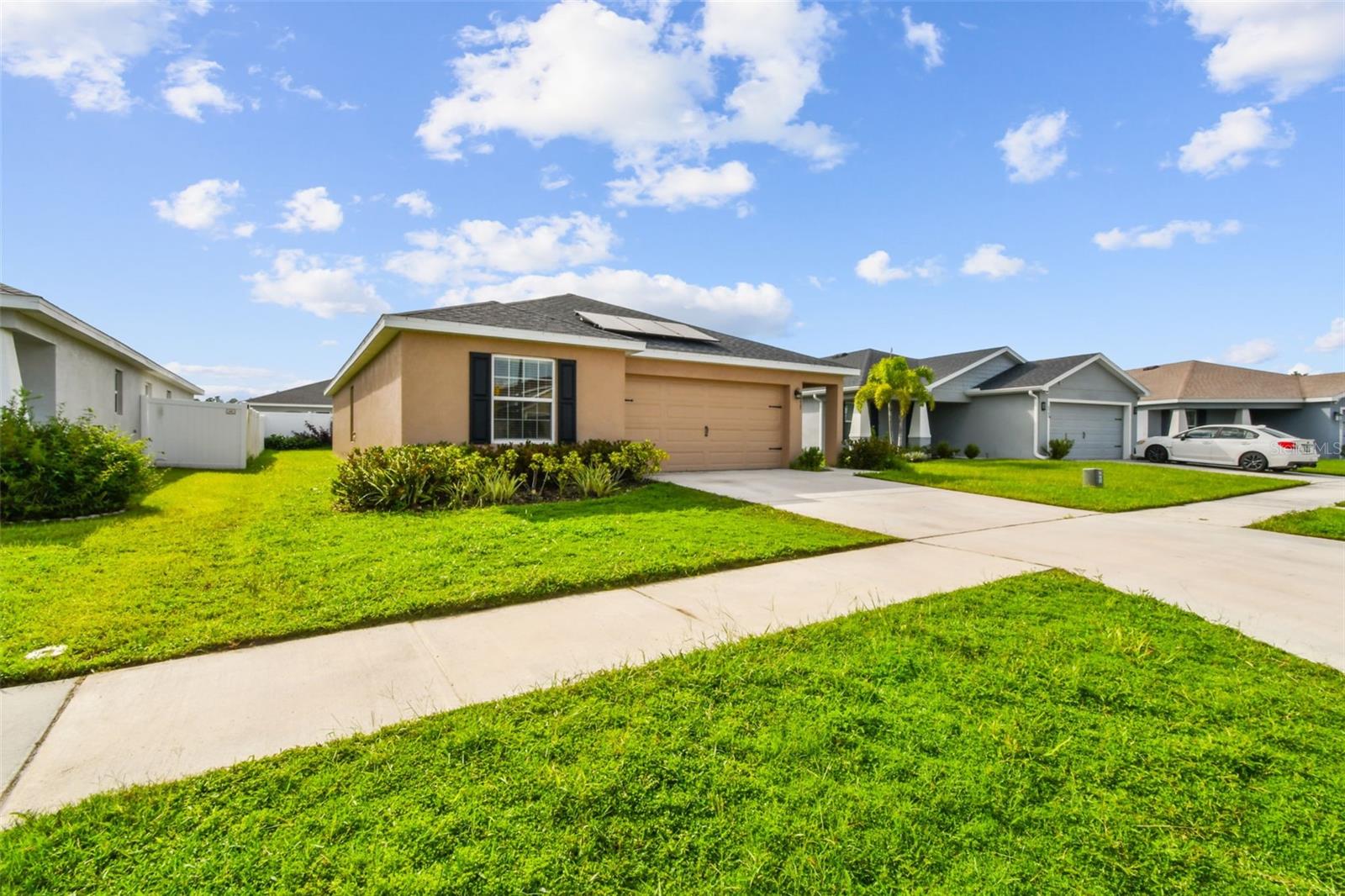 6977 ABBYWOOD LN - Photo 1