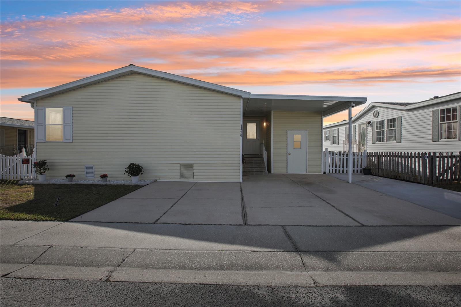 8420 FANTASIA PARK WAY - Photo 1
