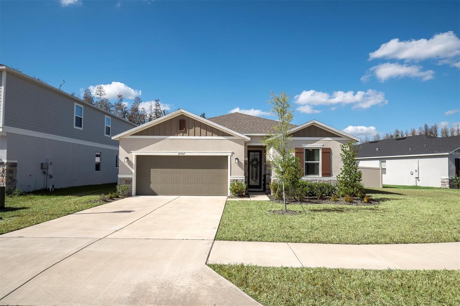 37557 MACKENZIE DR - Photo 1