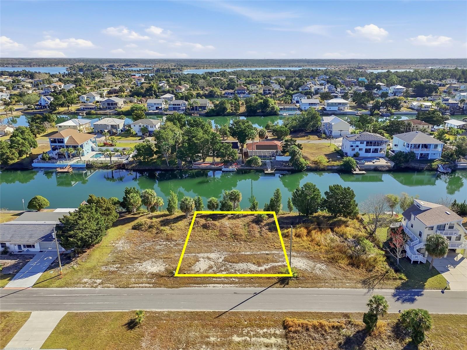3310 GARDENIA DR - Photo 1