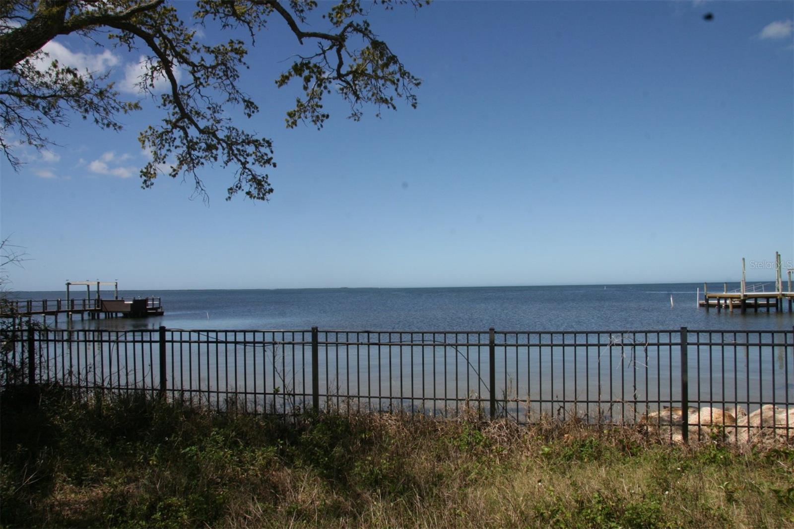 000 BLUFF BLVD - Photo 1