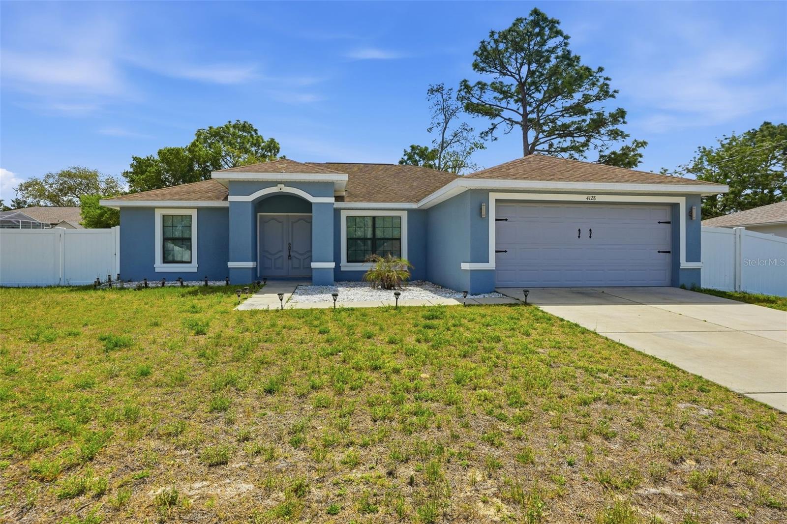 4128 EVERETT AVE - Photo 1