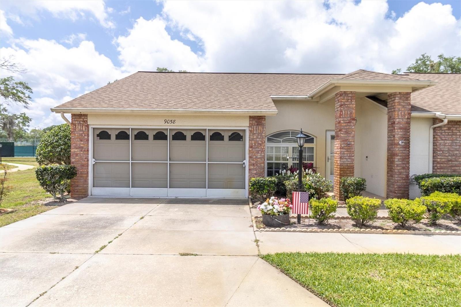 9058 ARUNDLE PL - Photo 1