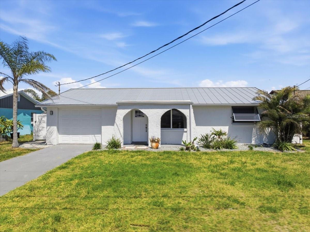 13902 BARNARD AVE - Photo 1