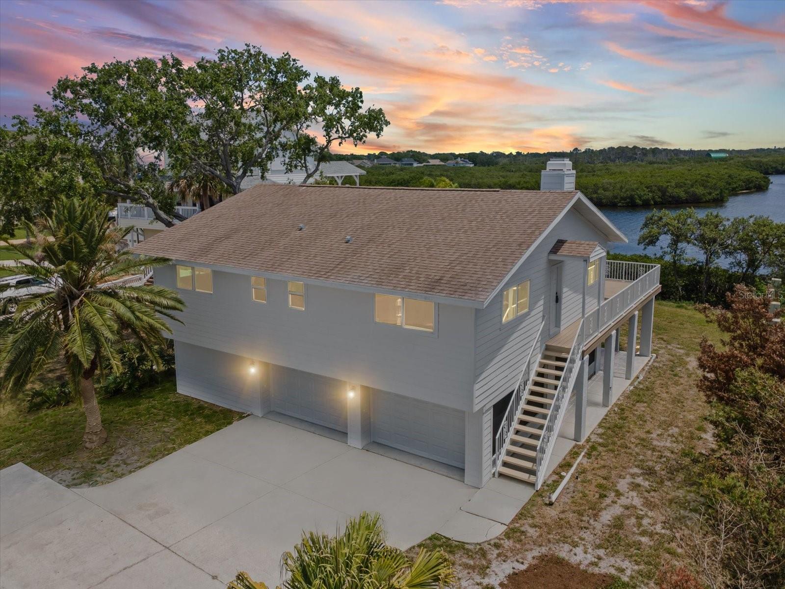 1647 SEA BREEZE DR - Photo 1