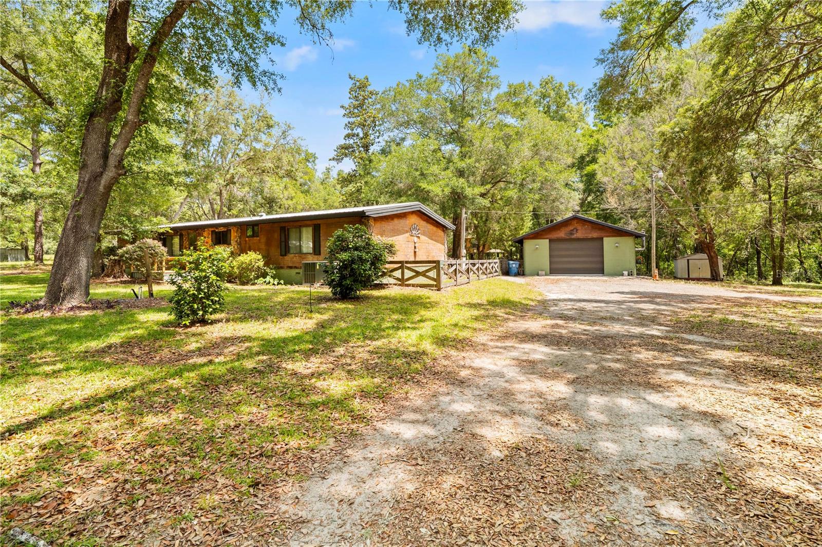 27137 LAMBETH RD - Photo 1