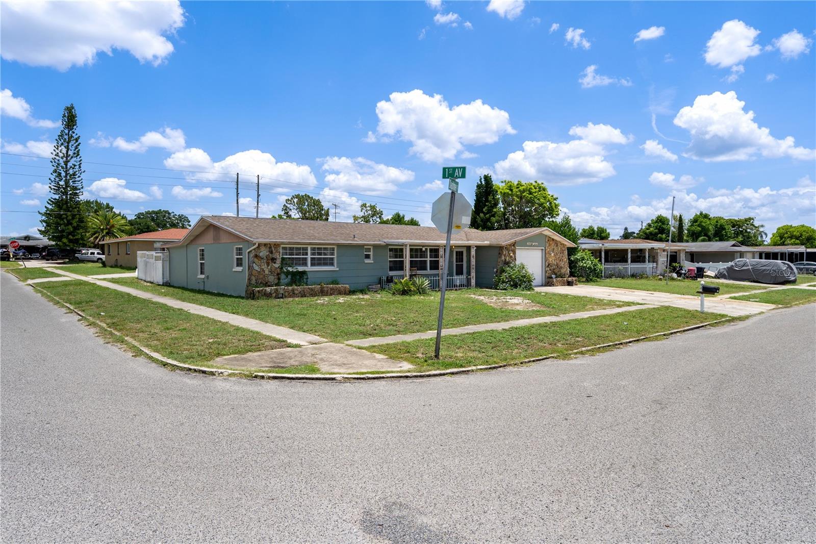 4934 DAPHNE ST - Photo 1