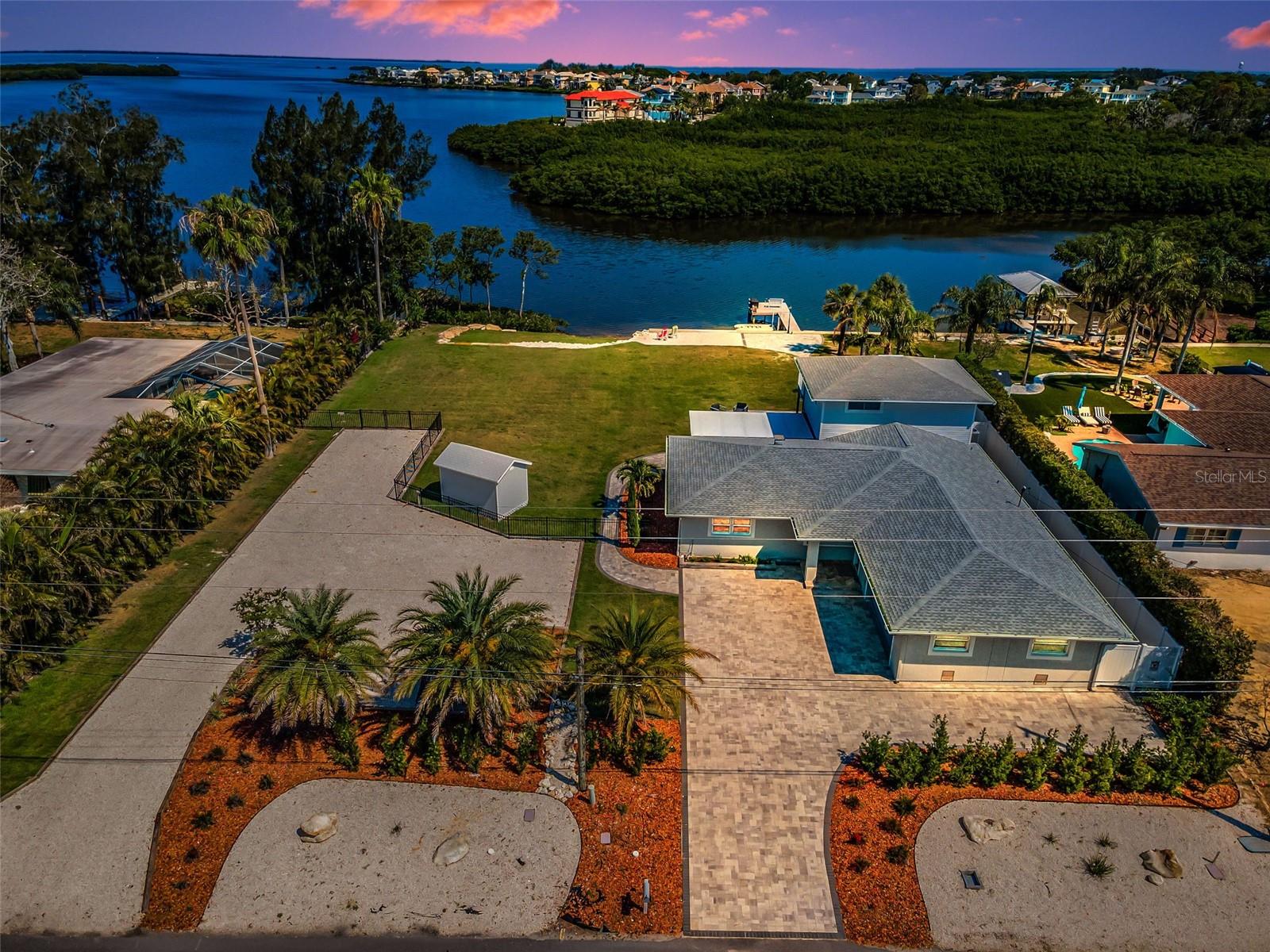 1620 SEA BREEZE DR - Photo 1