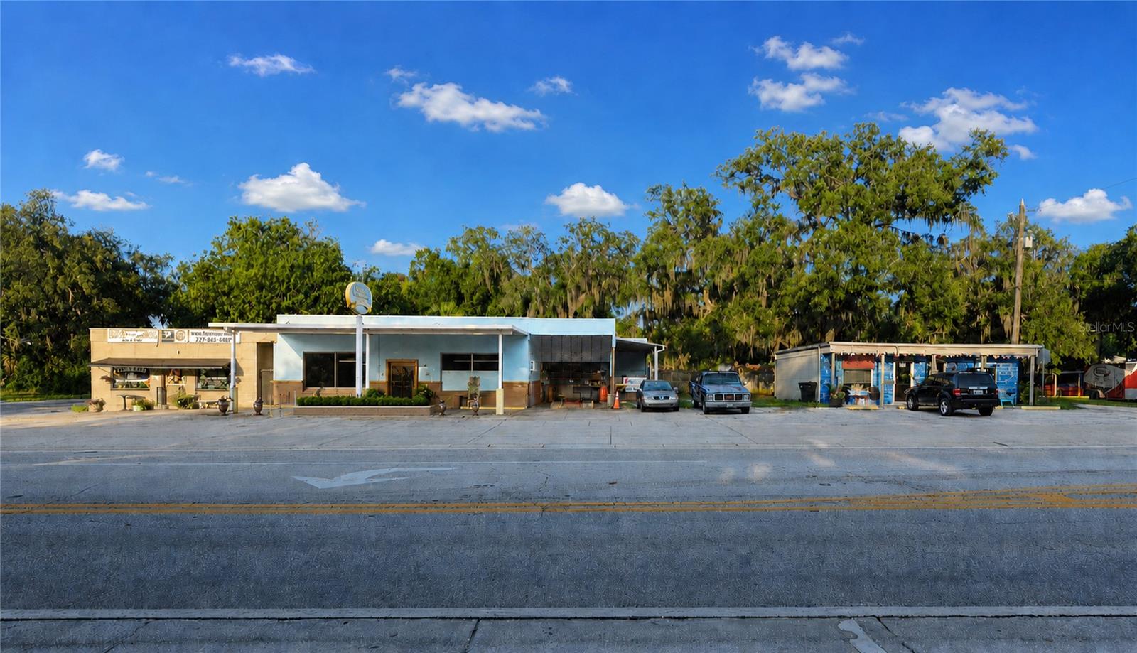 6118 GRAND BLVD - Photo 1