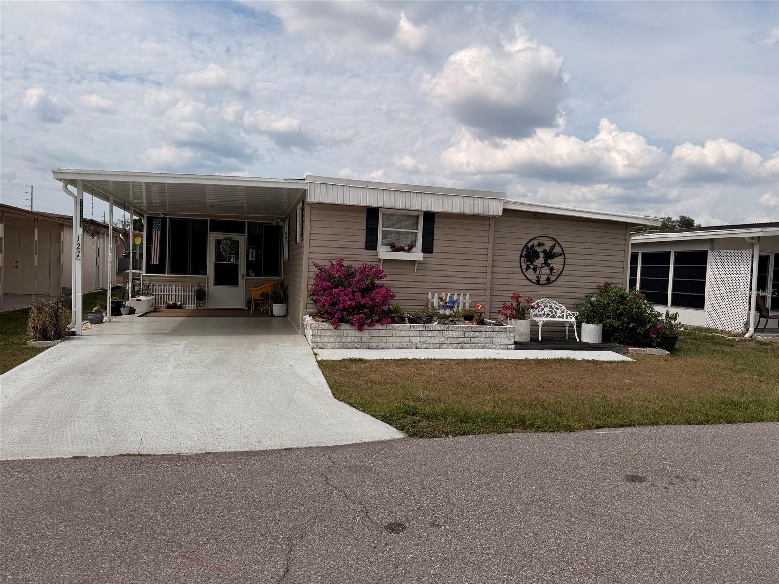 38533 LANSING AVE - Photo 1