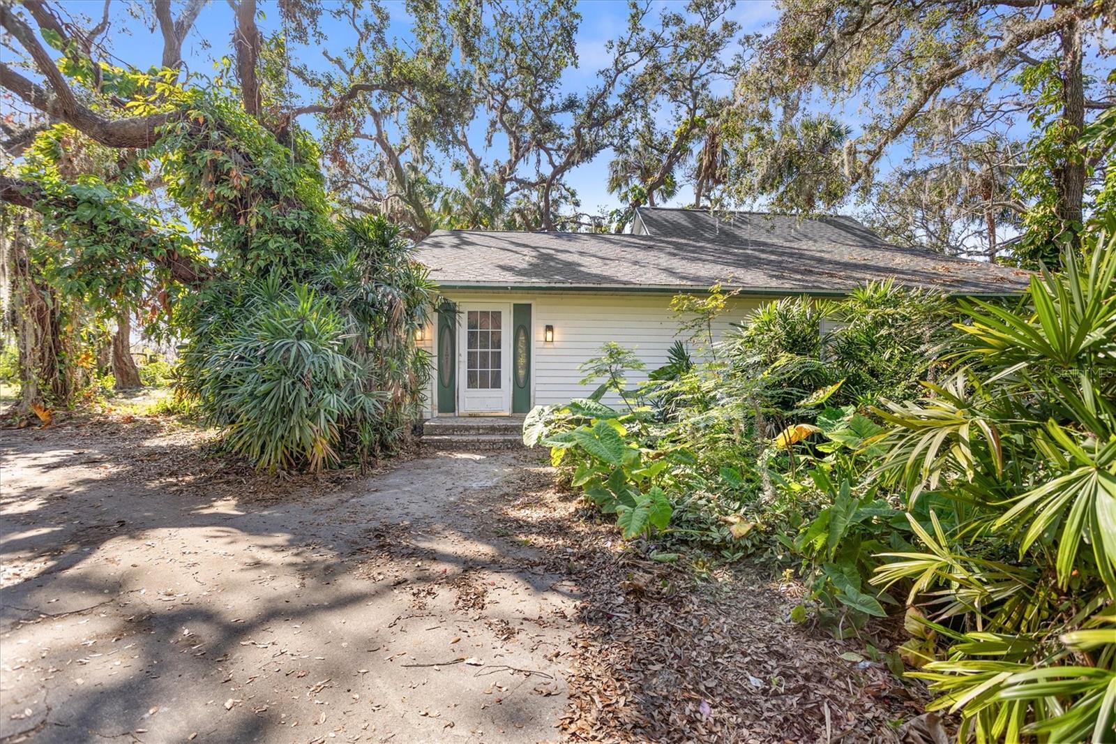8725 ERIE LN - Photo 1