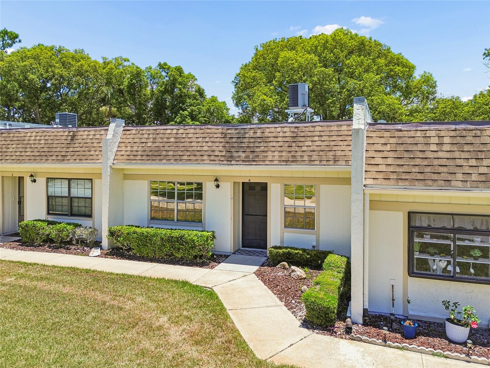 11340 CARRIAGE HILL DR #4 - Photo 1