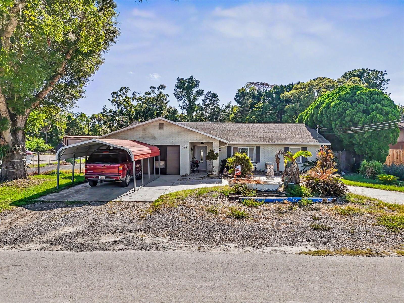 7813 LEO KIDD AVE - Photo 1
