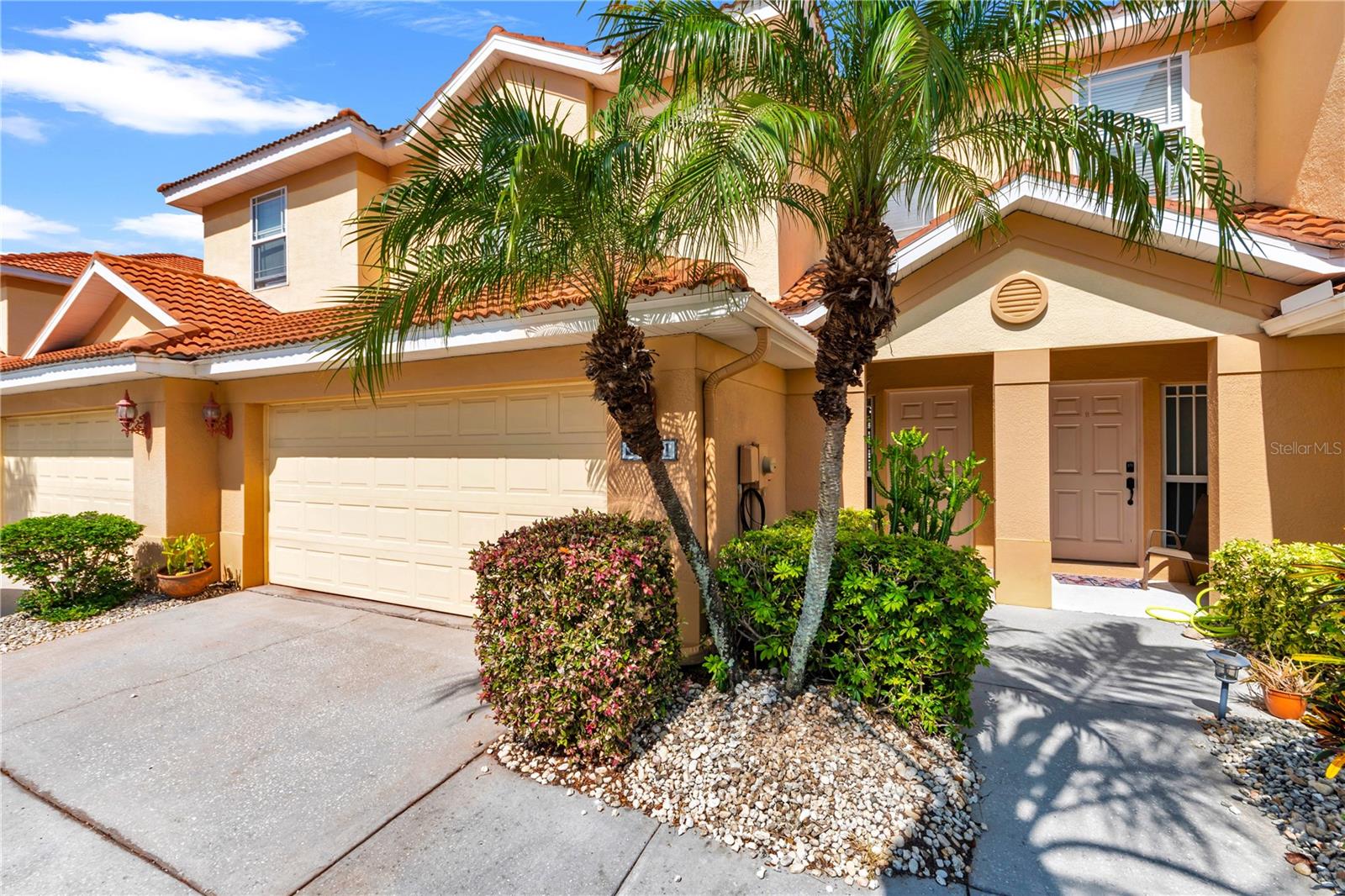 1421 RIDGE TER - Photo 1
