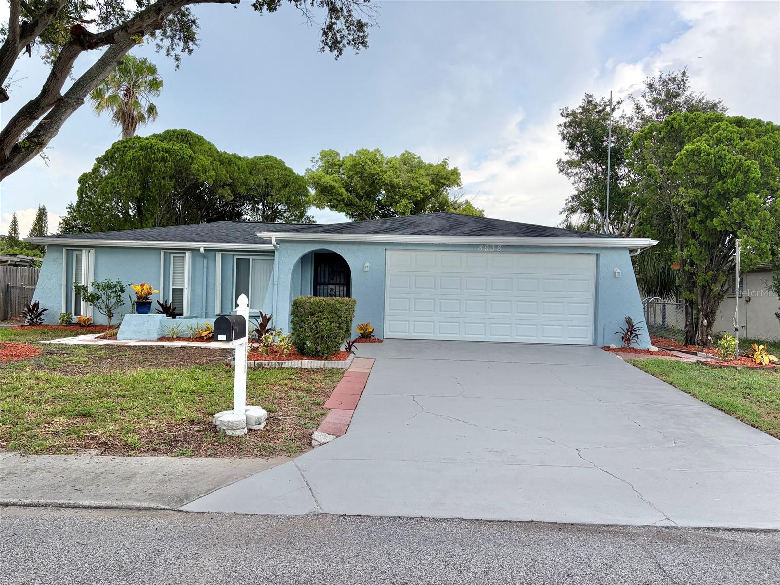 8938 COCHISE LN - Photo 1
