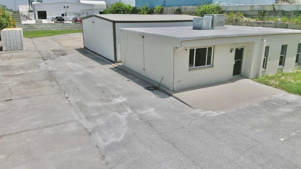 9213 DENTON AVE - Photo 1