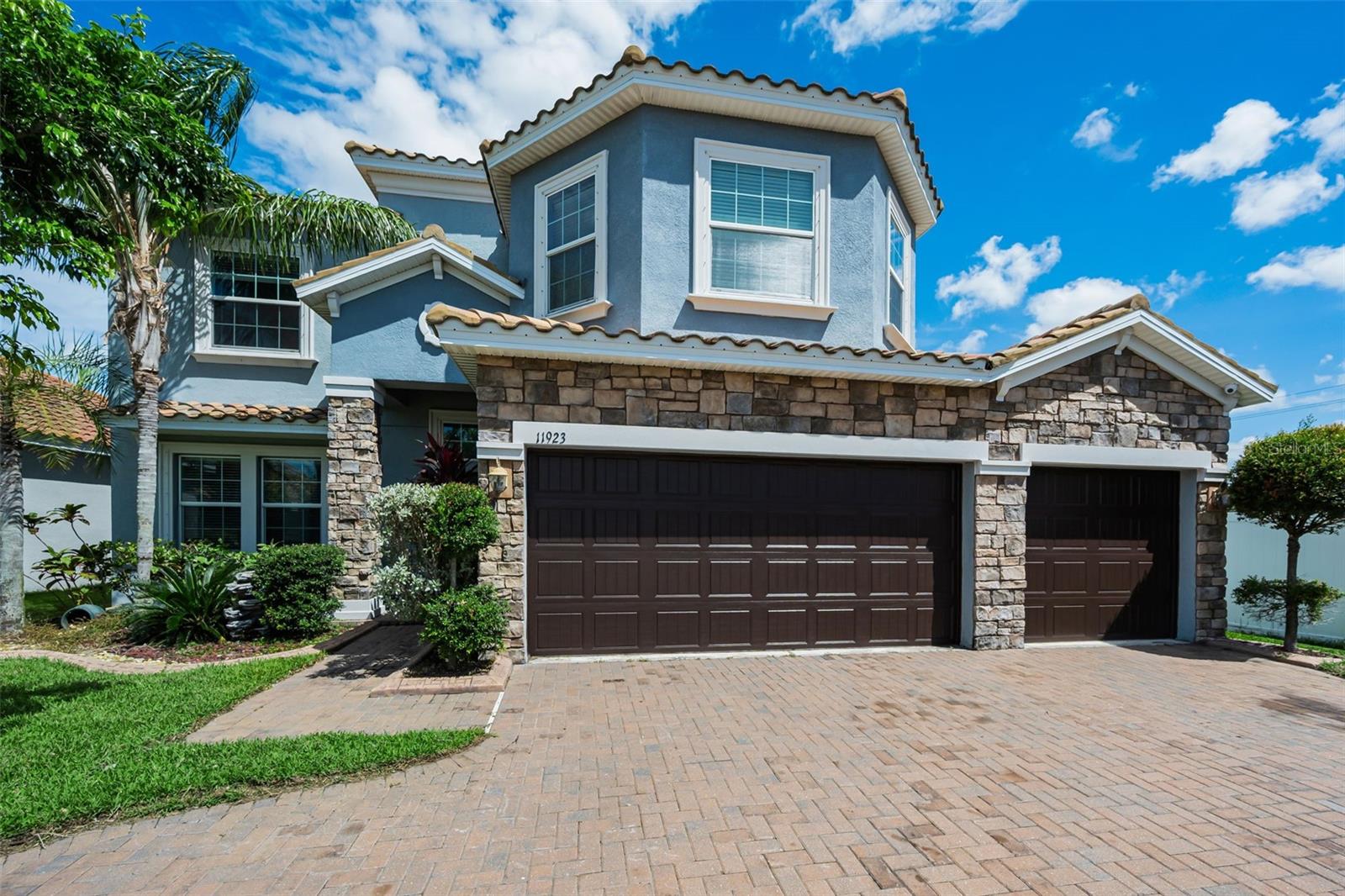 11923 CINNAMON FERN DR - Photo 1