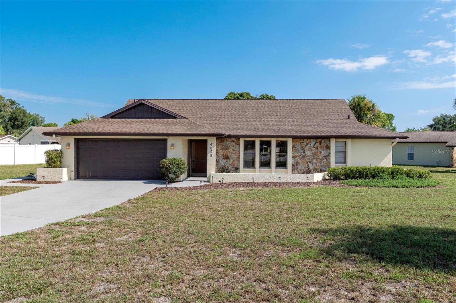 9009 HEATHER BLVD - Photo 1