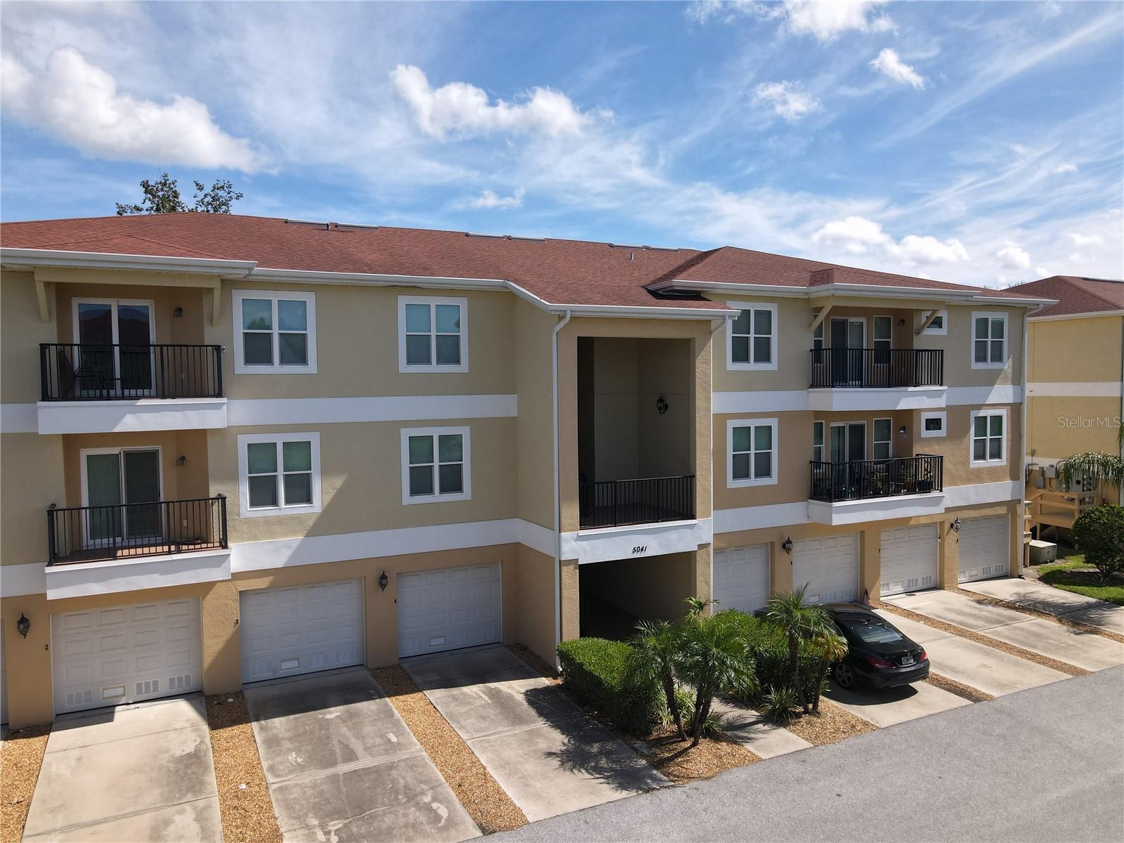 5041 ROYAL PALMS WAY #302 - Photo 1