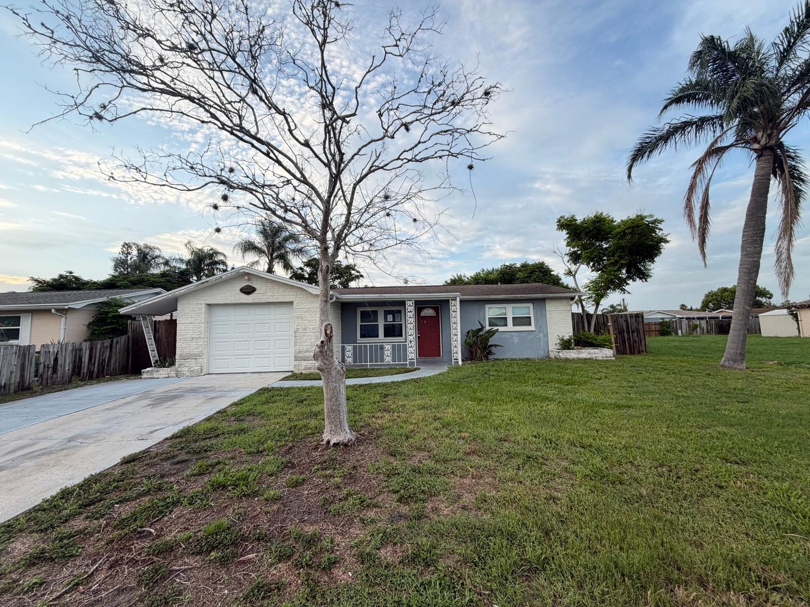 3221 ROXBURY DR - Photo 1