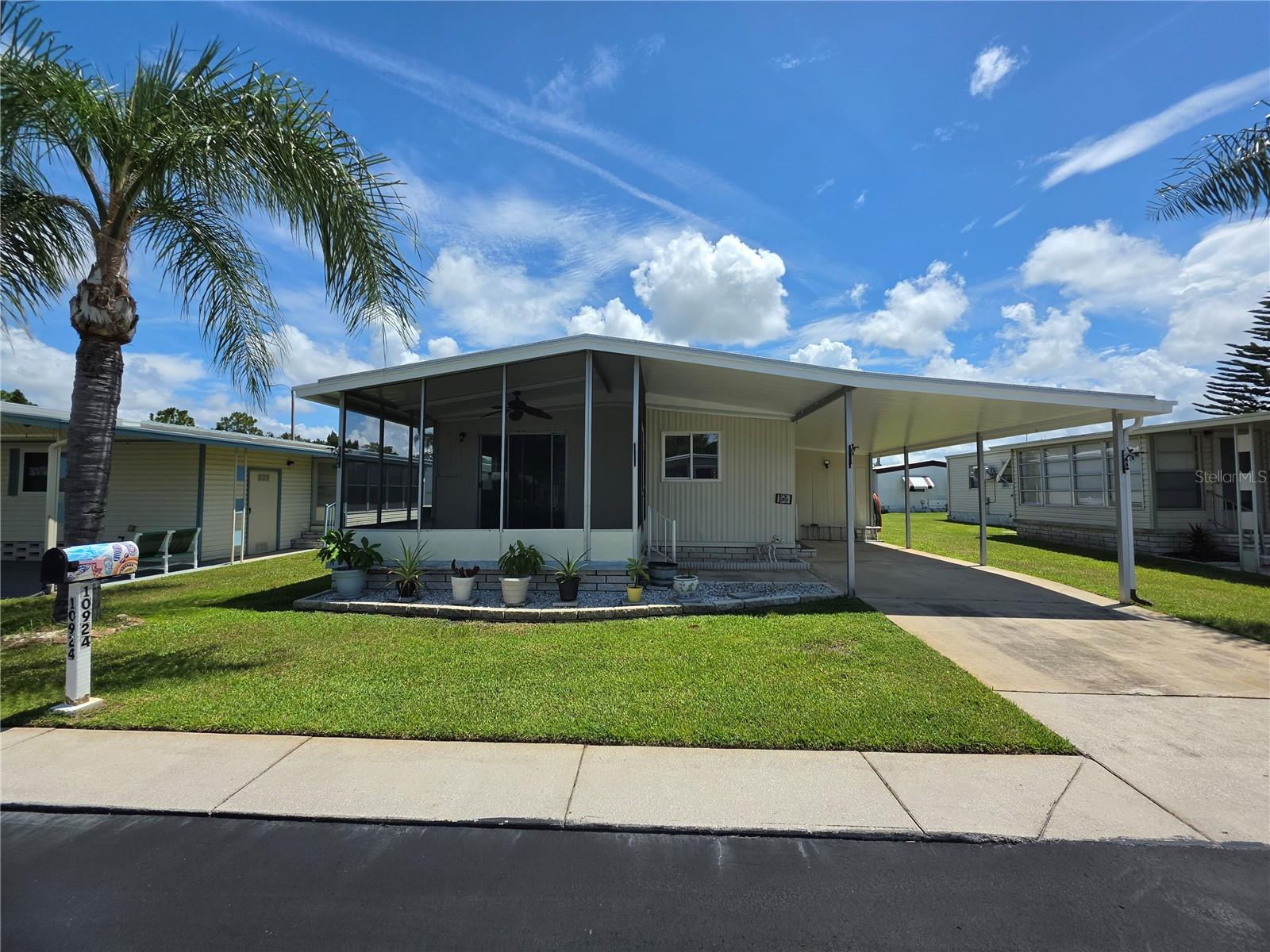 10924 HERITAGE DR - Photo 1