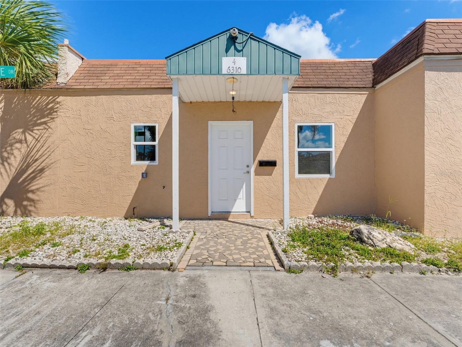 6310 PROVIDENCE CIR #4 - Photo 1