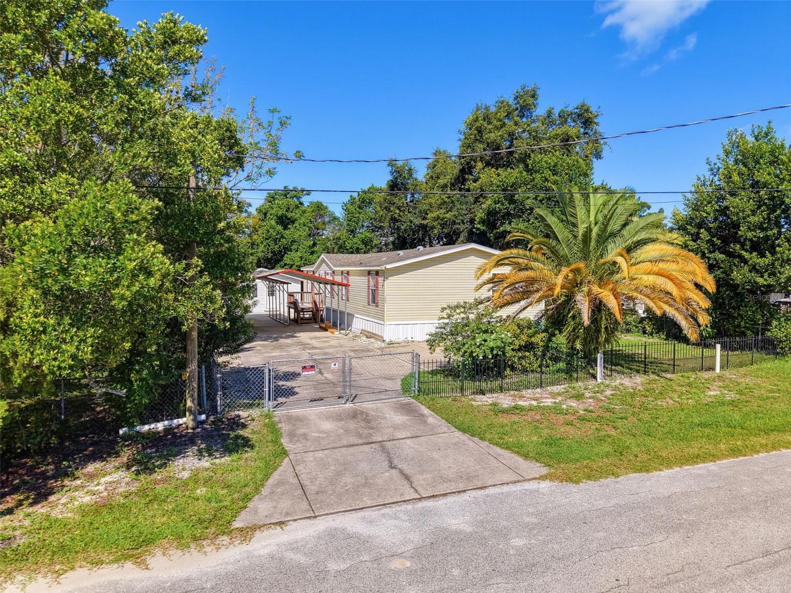13231 LAUDERDALE ST - Photo 1