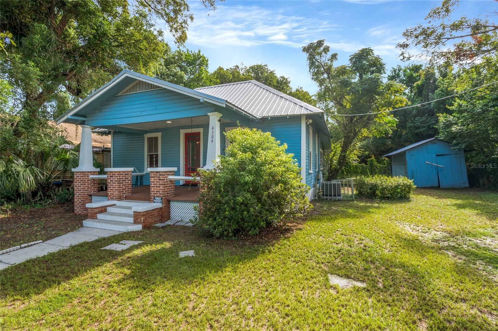4109 N SUWANEE AVE - Photo 1