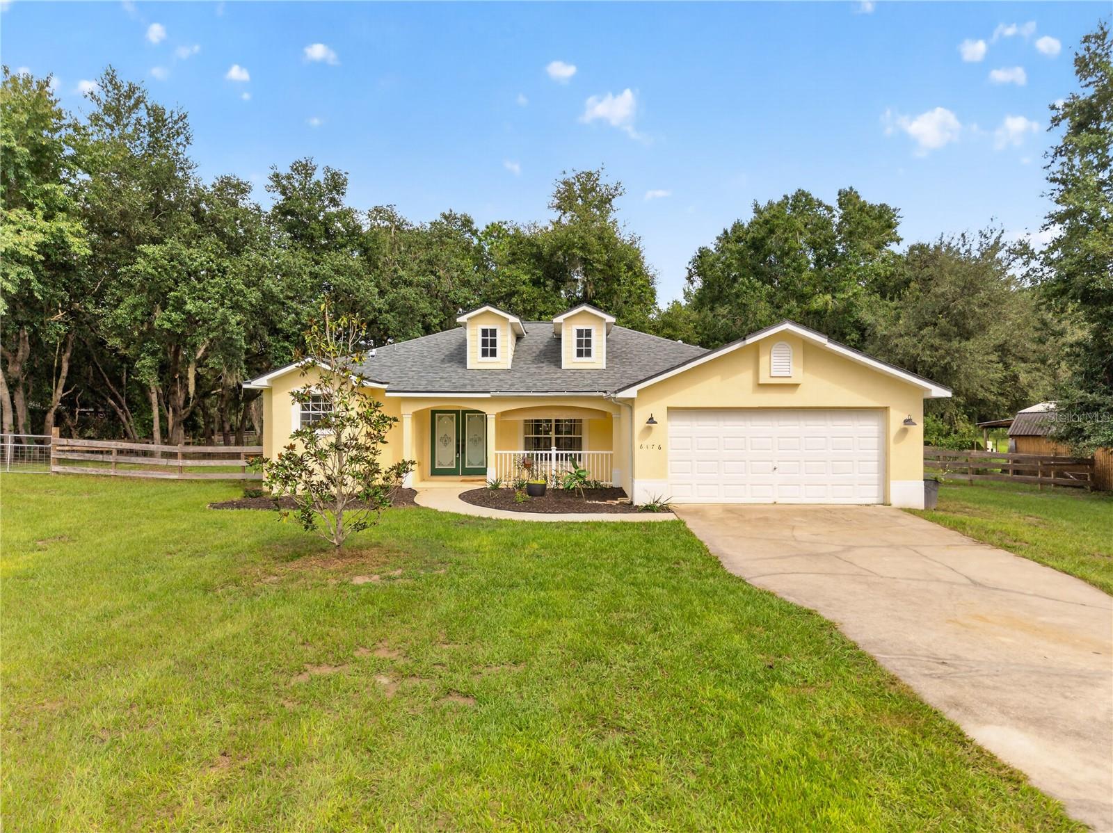 6476 LARRY AVE - Photo 1