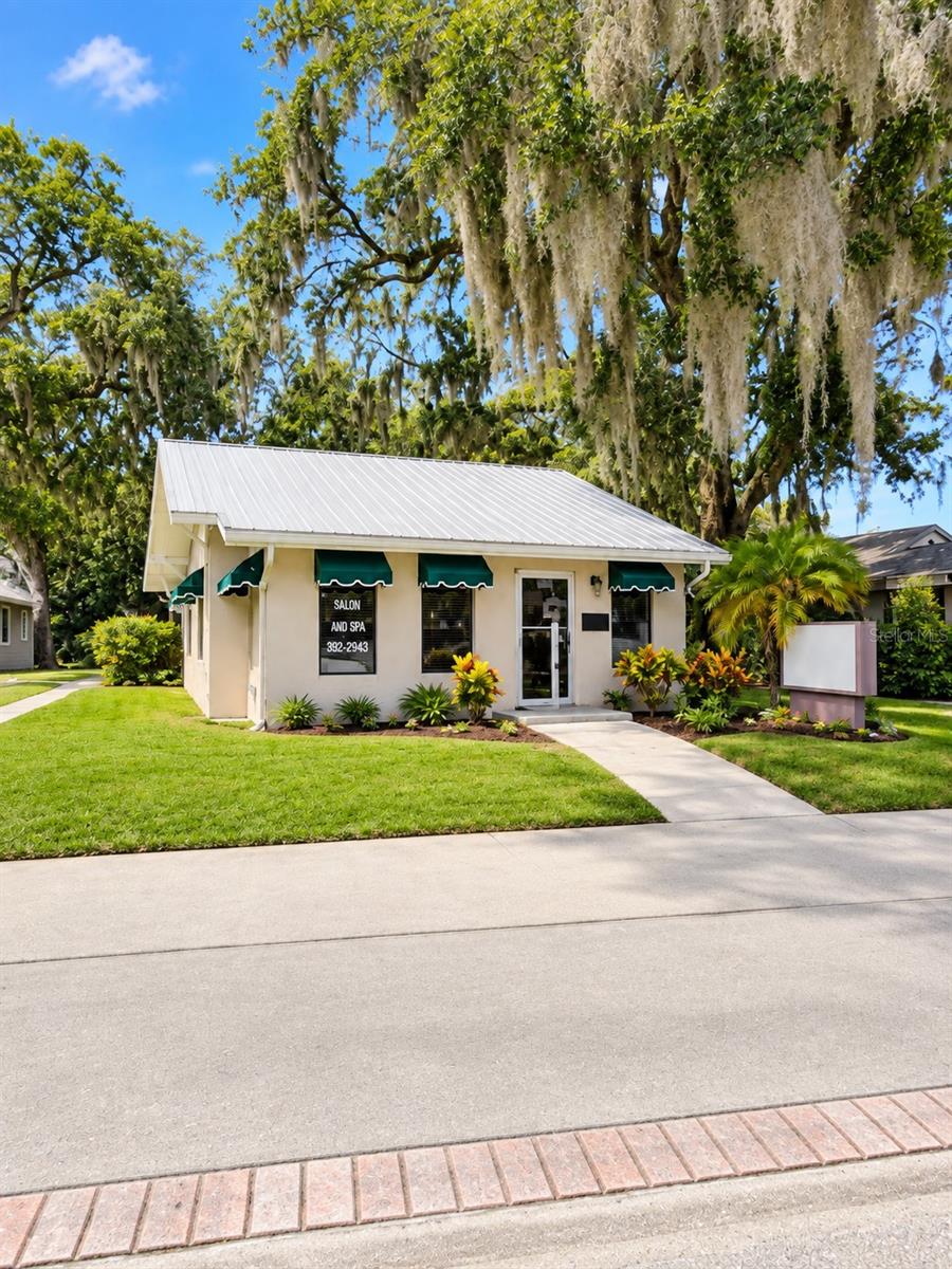 6119 GRAND BLVD - Photo 1
