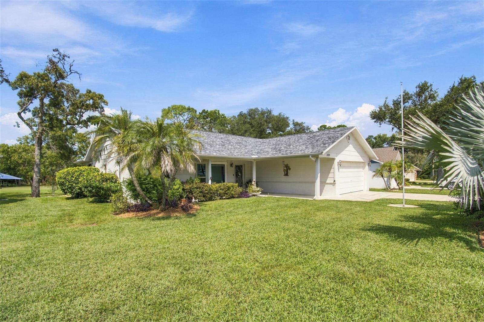 2429 BIRDIE LN - Photo 1